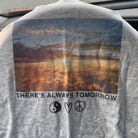 Shirt - Picture 1 of 2